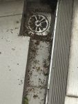 排水孔堵住