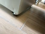 共讀書車輪子碎裂
